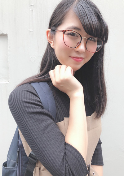 やり狂う!スケベなセフレ達 真凛のパッケージ画像