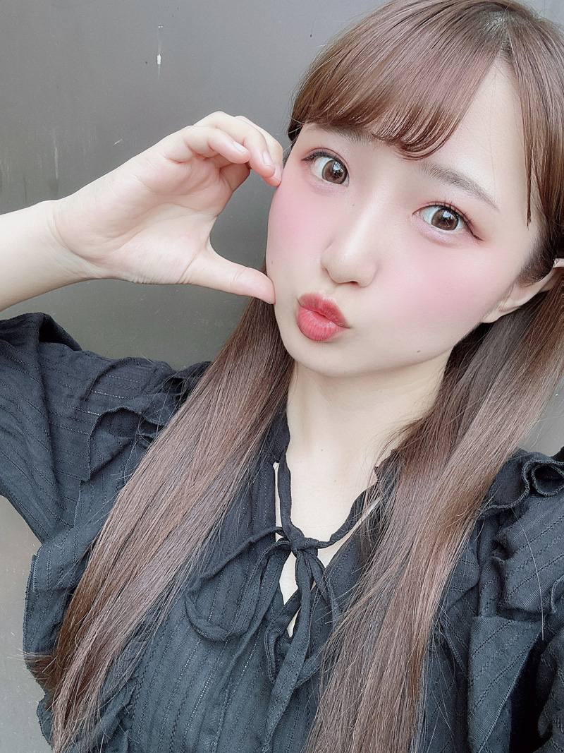 やり狂う！スケベなセフレ達 由愛ジャケット